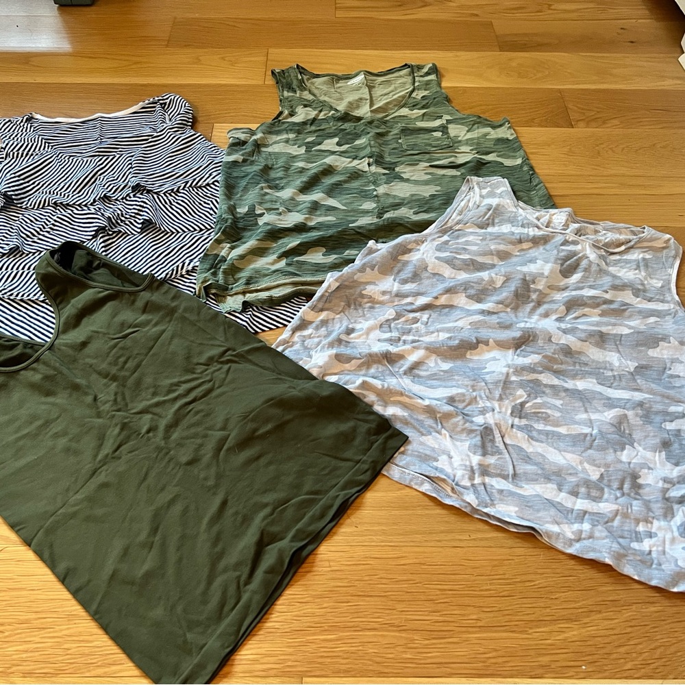 BUNDLE! 4 tank tops, multiple colors, size L/XL
